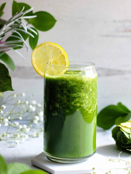 Lemon and mint smoothie